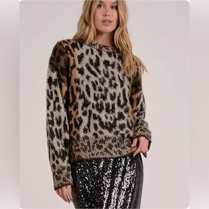 Elan Crewneck Cheetah Print Sweater NWOT MED
